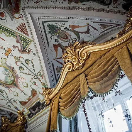 Palazzo Petrella Apartment *