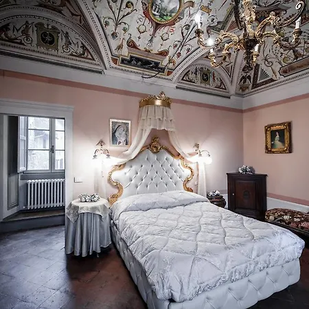 Apartment Palazzo Petrella Cortona