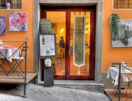 Apartment Palazzo Petrella Cortona