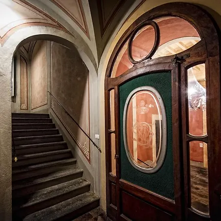 Palazzo Petrella * Cortona
